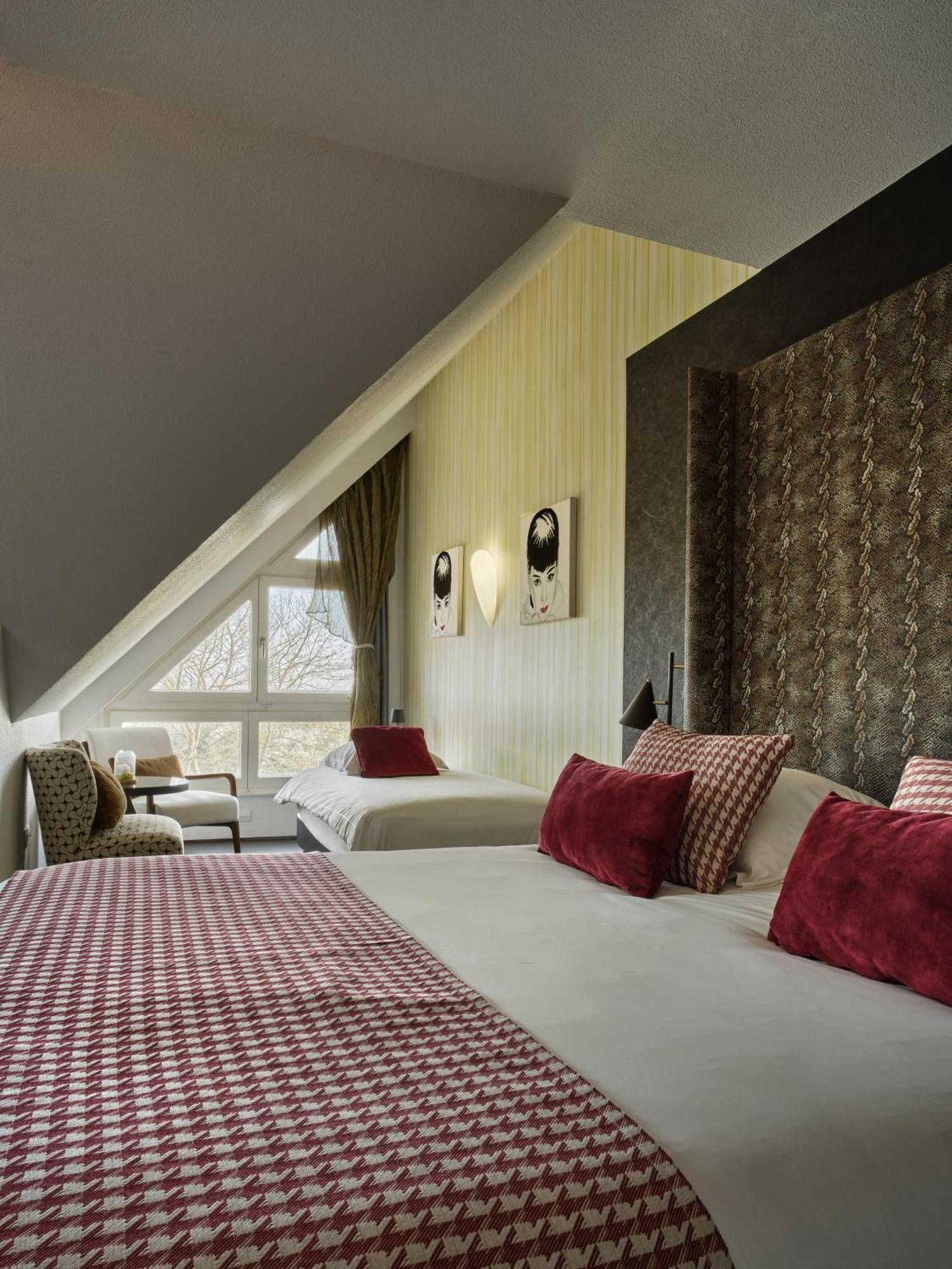 Hotel Restaurant Crystal Ерстен Екстер'єр фото
