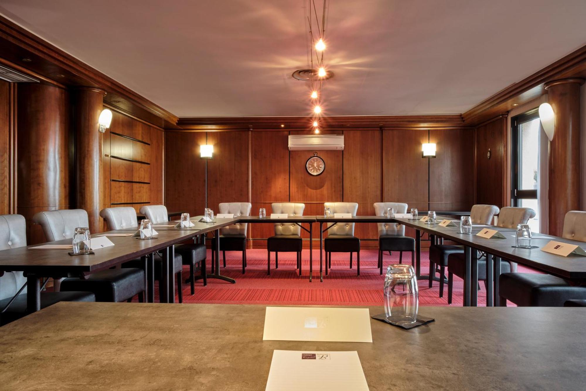Hotel Restaurant Crystal Ерстен Екстер'єр фото