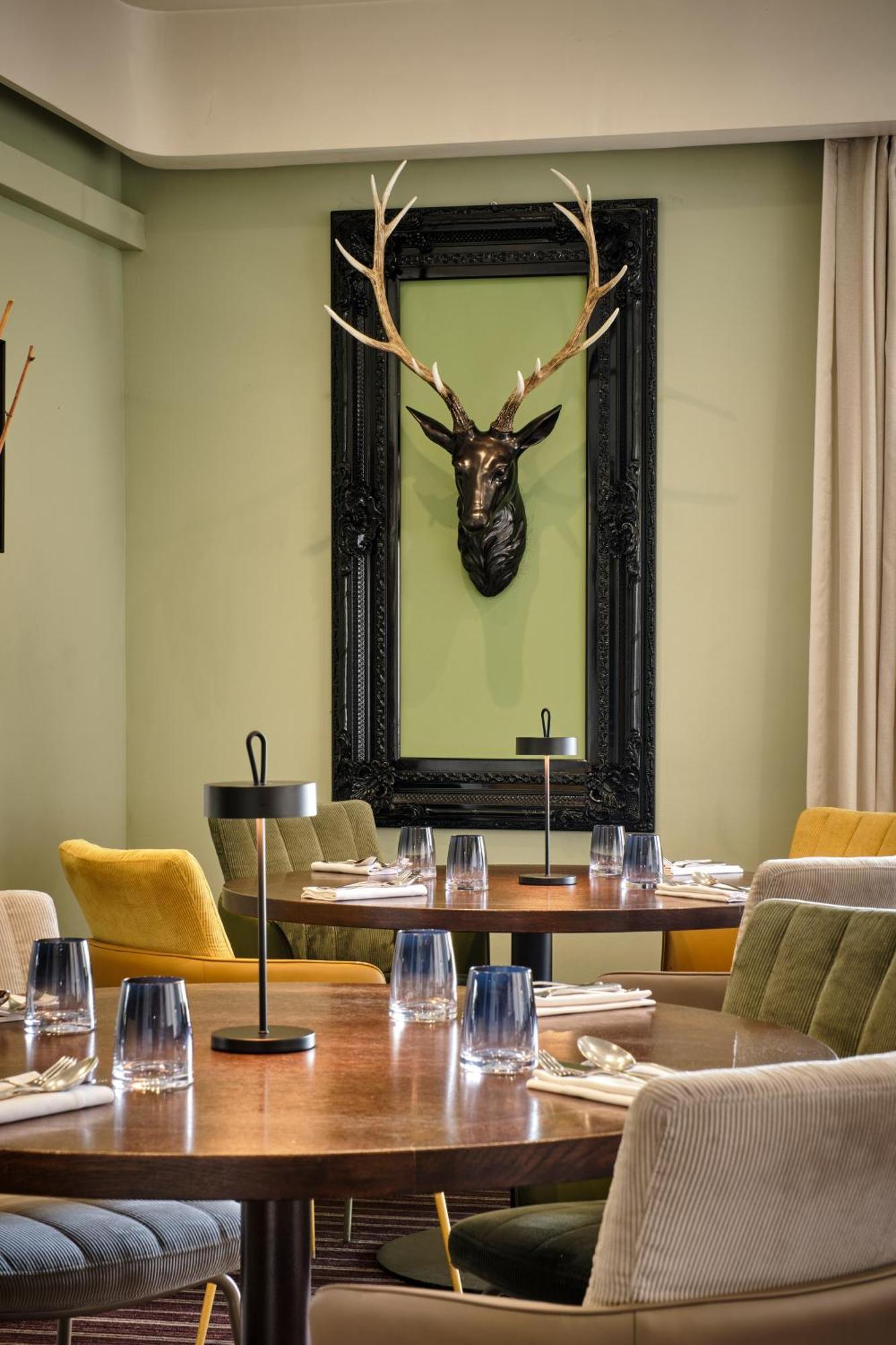 Hotel Restaurant Crystal Ерстен Екстер'єр фото