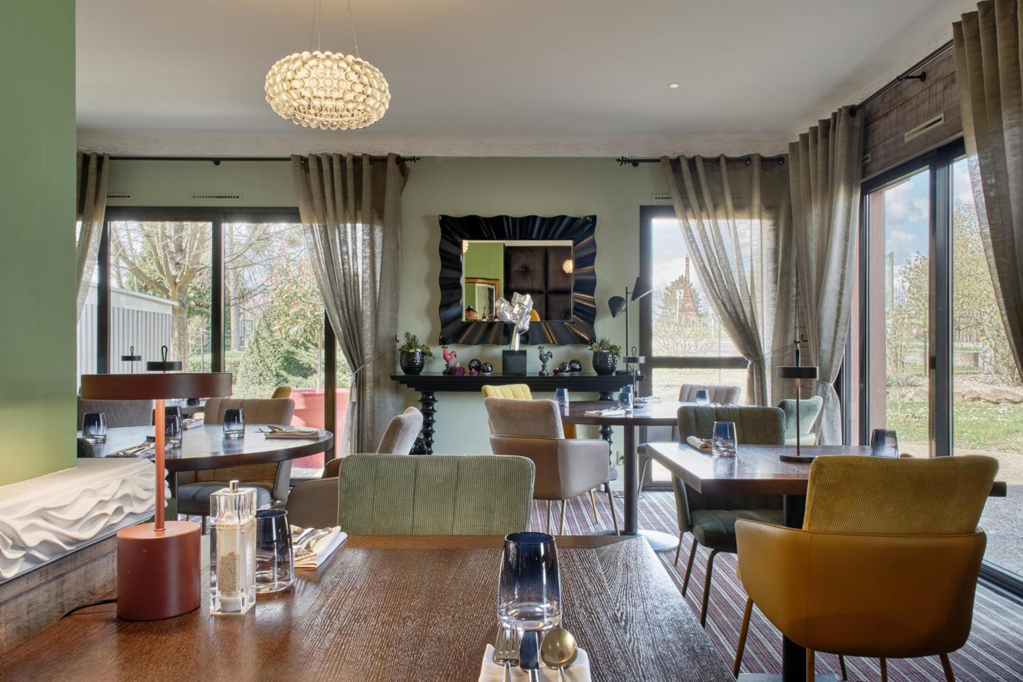 Hotel Restaurant Crystal Ерстен Екстер'єр фото