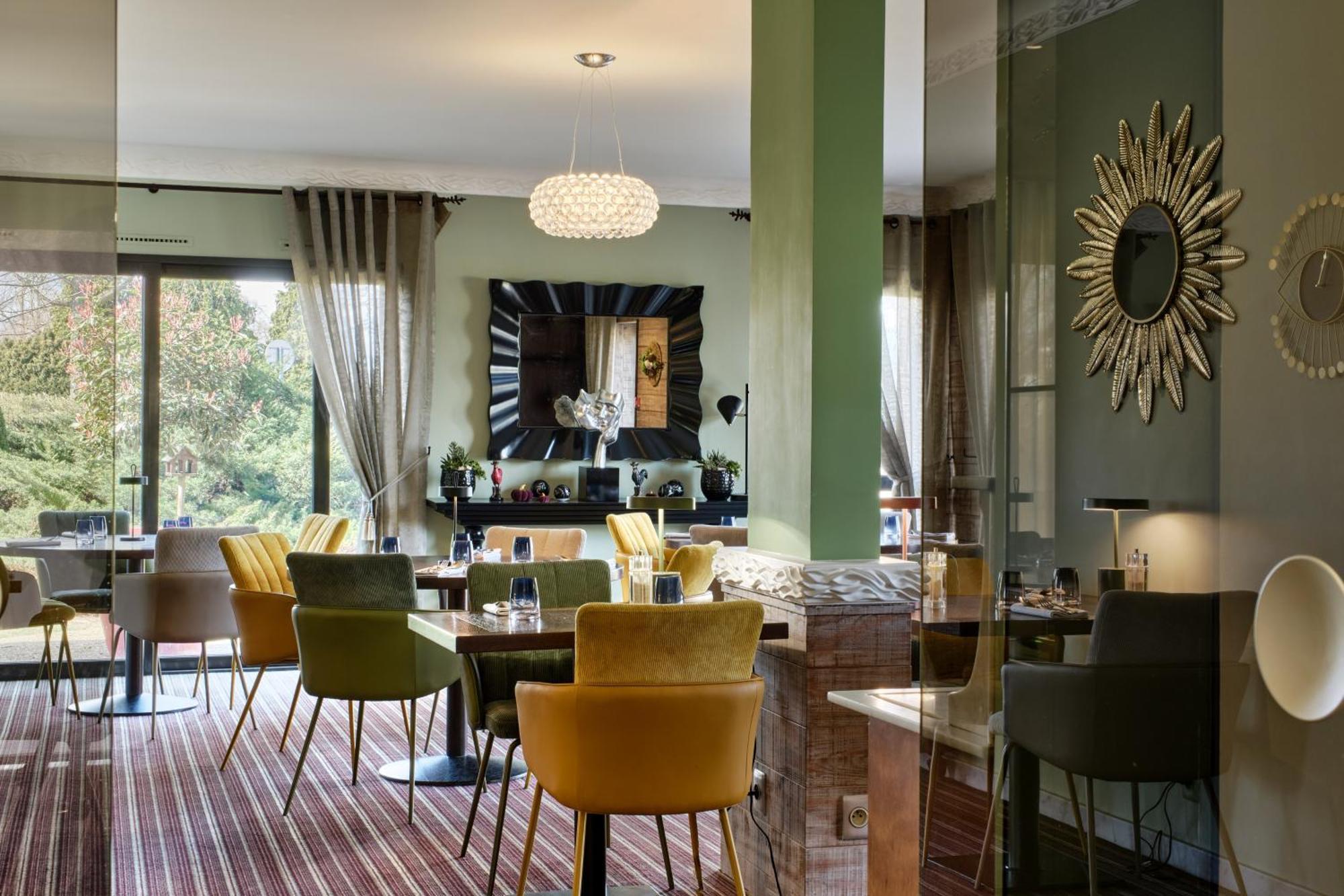 Hotel Restaurant Crystal Ерстен Екстер'єр фото