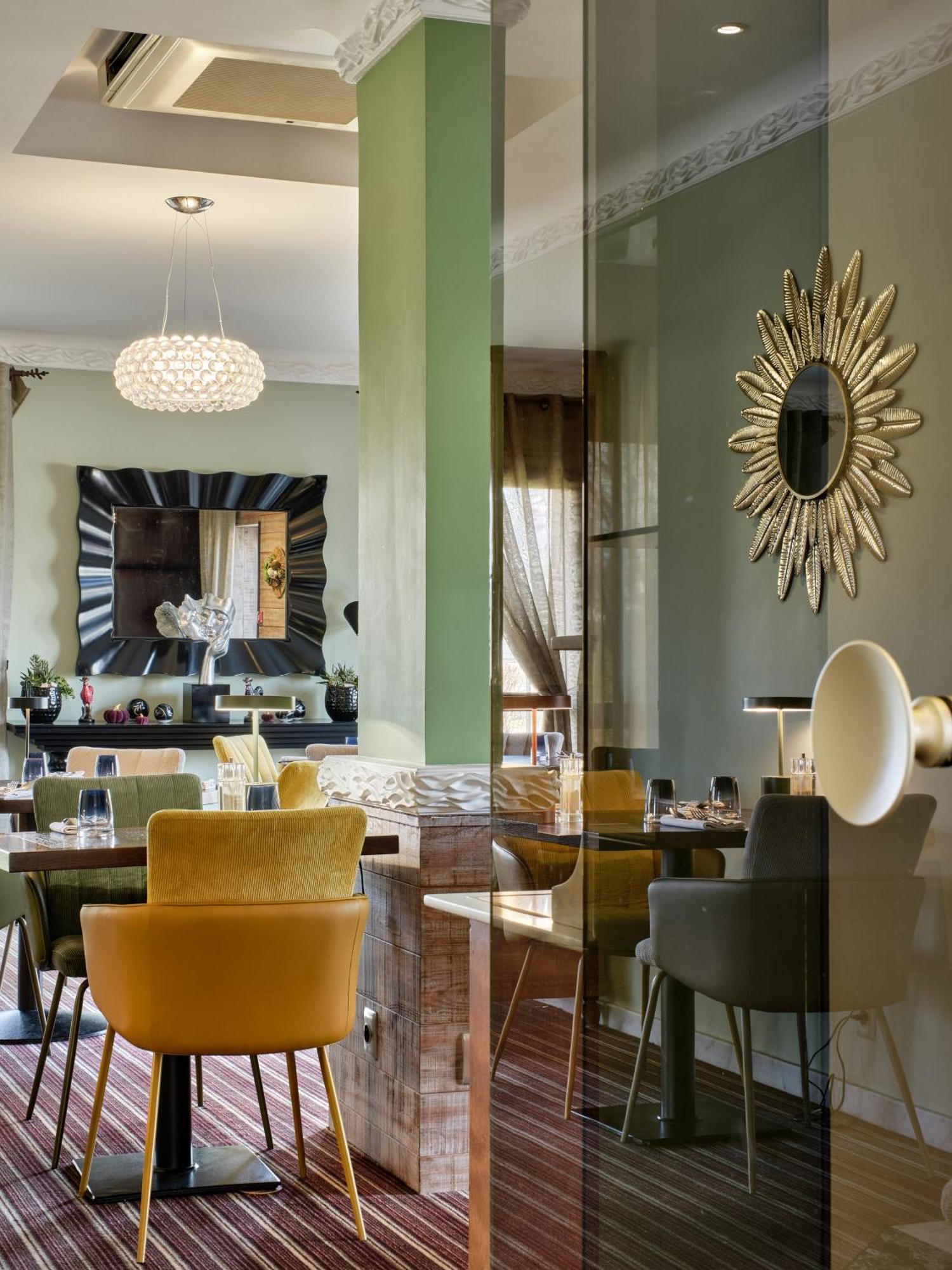 Hotel Restaurant Crystal Ерстен Екстер'єр фото
