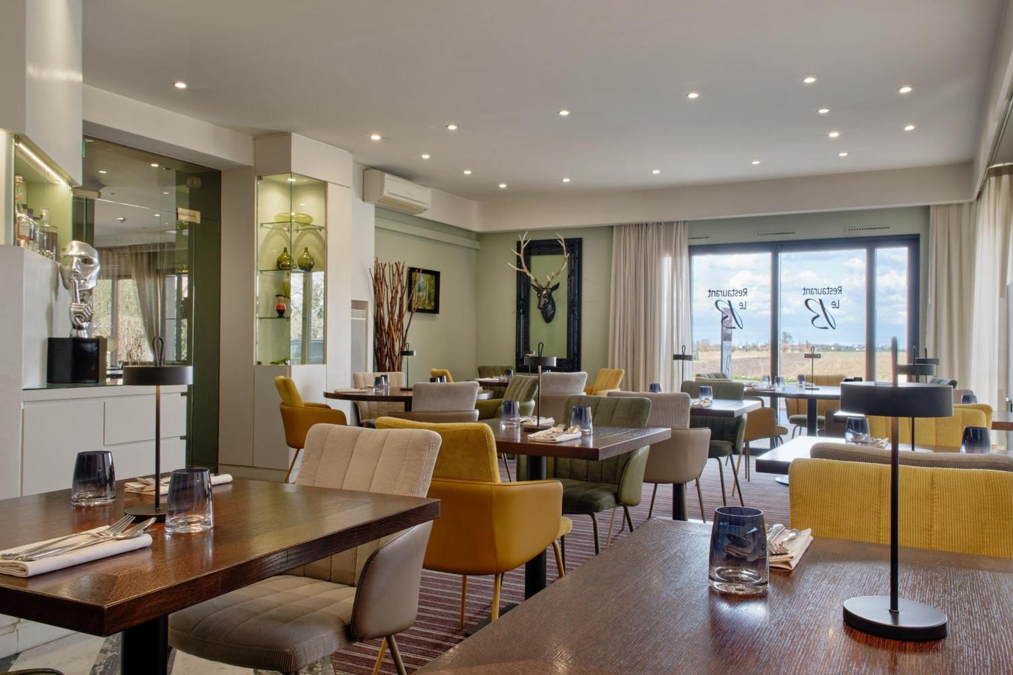Hotel Restaurant Crystal Ерстен Екстер'єр фото
